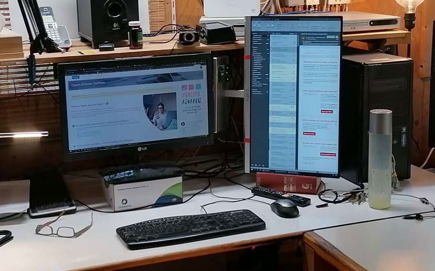Prof cloué à la maison, devant ton écran ? Passe au « dual screen » !